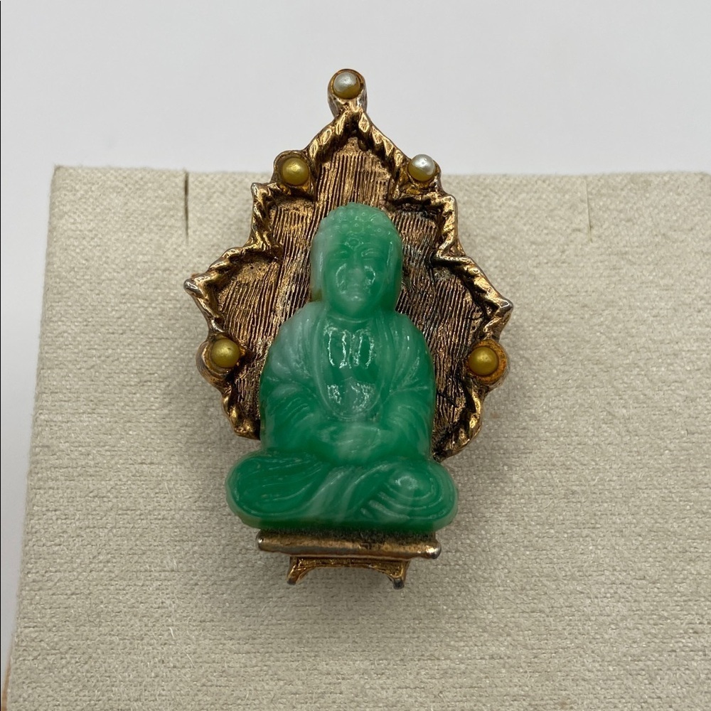 Vintage Green Jade Resin Gold Plated Faux Pearl Budha Brooch Pin